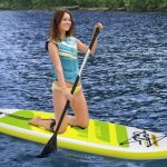 Vydejte se za Dobrodružstvím s Nafukovacími Prkny SUP (Stand Up Paddle Boards)